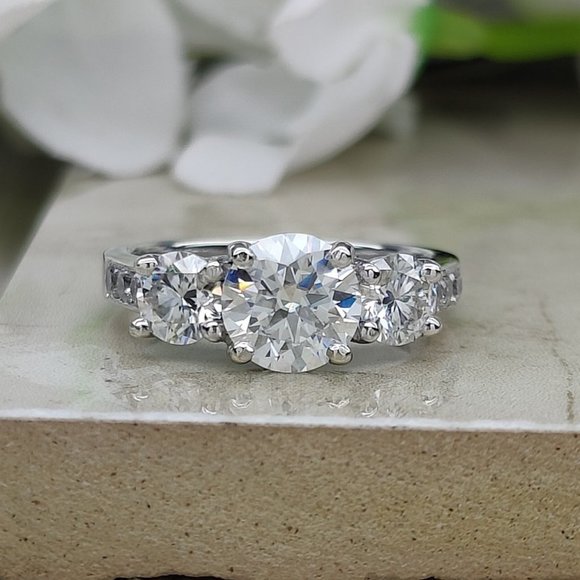 3 Stone Moissanite Ring Size 7 - Picture 1 of 5